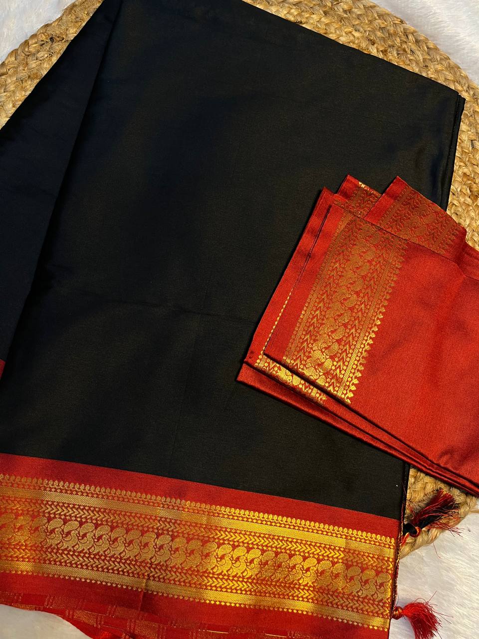 Elegant Black Silk Saree